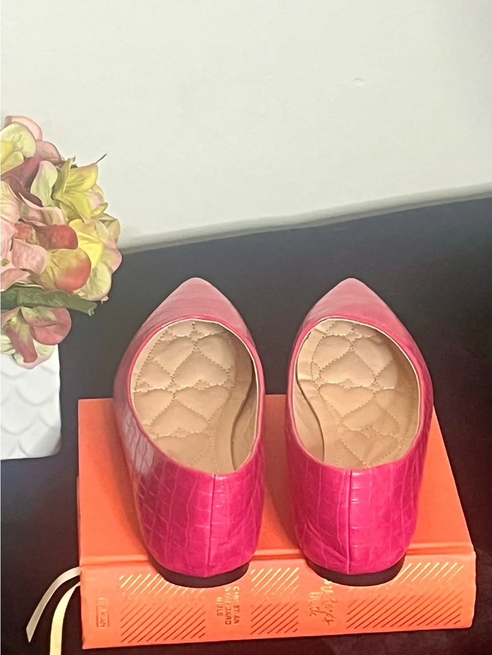 Pink Print Pointed-Toe Croc Print Women’s Flats